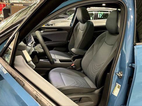 New 2026 Volkswagen Tiguan SE R-Line image 11