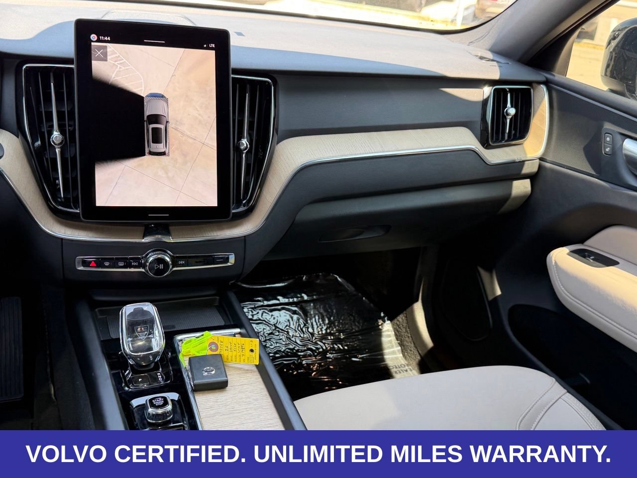 Certified 2026 Volvo XC60 B5 Plus AWD/4WD image 13