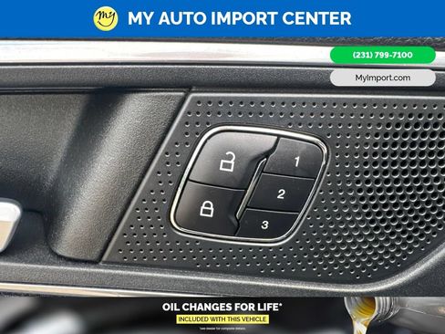 Used 2022 Ford Edge Titanium AWD/4WD image 11