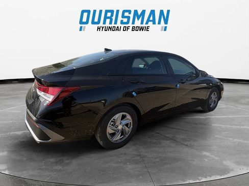 New 2026 Hyundai Elantra SE FWD image 6