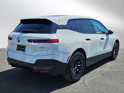 Used 2025 BMW iX xDrive50 image 3