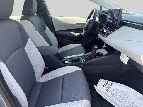 Used 2024 Toyota Corolla LE w/ LE Premium Package FWD image 25