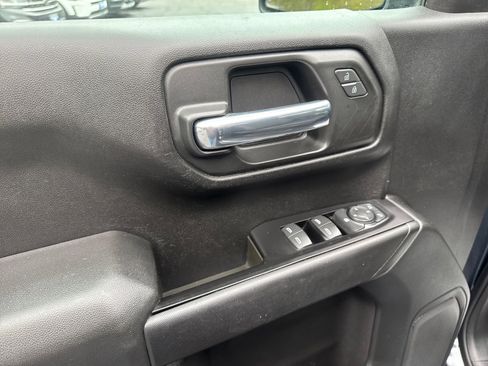 Used 2019 Chevrolet Silverado 1500 Custom w/ Custom Value Package RWD image 6