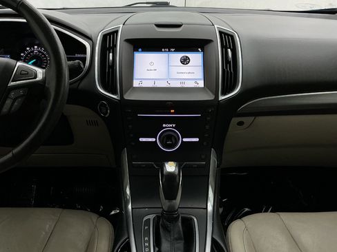 Used 2016 Ford Edge Titanium FWD image 32
