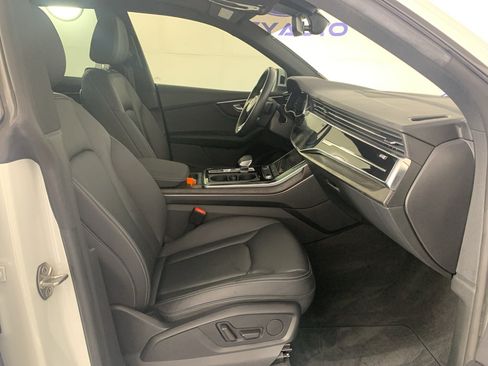 Used 2021 Audi Q8 Premium AWD/4WD image 40