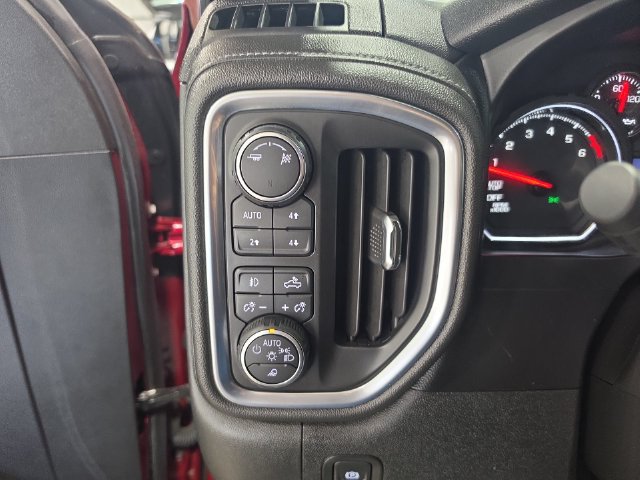 Used 2019 Chevrolet Silverado 1500 RST w/ All-Star Edition AWD/4WD image 19