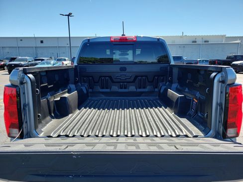 Used 2025 Chevrolet Colorado W/T w/ WT Custom Package RWD image 8