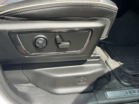Used 2023 RAM 1500 Limited w/ Body Color Bumper Group AWD/4WD image 24