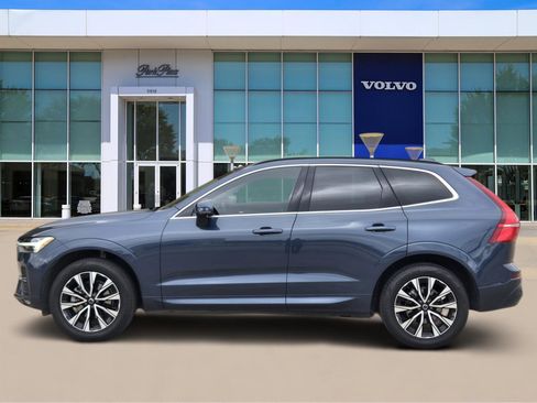 Used 2023 Volvo XC60 B5 Core w/ Climate Package image 3