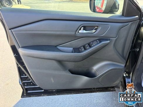 Used 2024 Nissan Rogue SL image 23