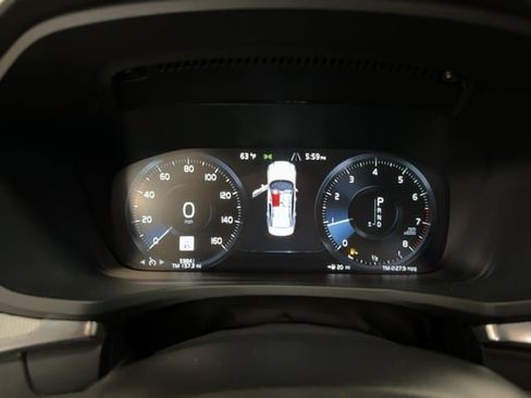 Used 2020 Volvo S60 T5 R-Design image 16