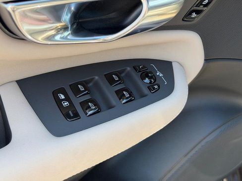 New 2026 Volvo XC90 B6 Plus w/ Protection Package AWD/4WD image 9