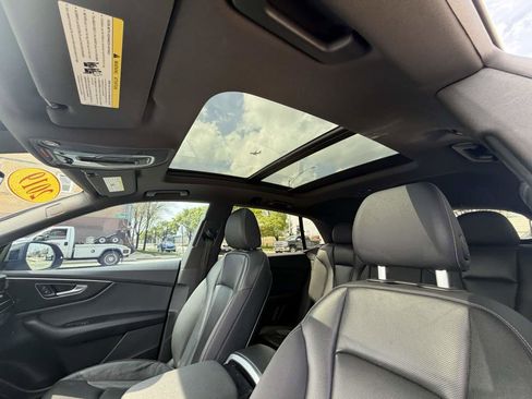 Used 2019 Audi Q8 Prestige image 33