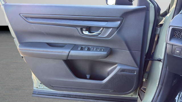Used 2026 Honda CR-V TrailSport image 11