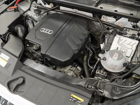 Used 2023 Audi Q5 2.0T Premium w/ Convenience Package AWD/4WD image 43