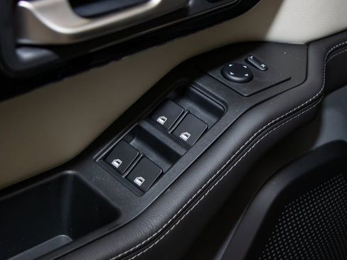 Used 2024 INEOS Grenadier image 13