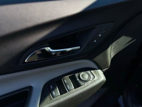 Used 2024 Chevrolet Equinox LS image 12