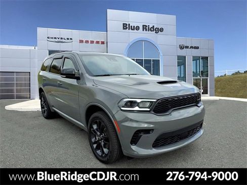 Used 2025 Dodge Durango GT image 1