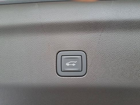 New 2026 GMC Yukon Elevation w/ Elevation Premium Package AWD/4WD image 5