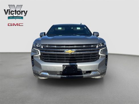 Used 2023 Chevrolet Tahoe LT w/ Luxury Package image 3