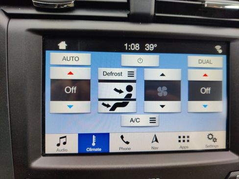 Used 2018 Ford Fusion Titanium image 32