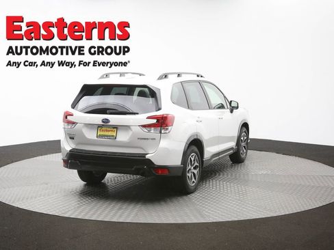 Used 2022 Subaru Forester Premium AWD/4WD image 43