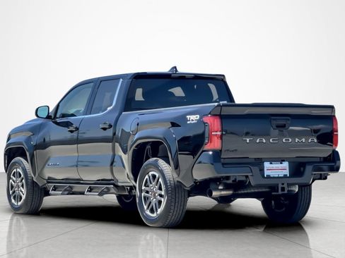 Certified 2025 Toyota Tacoma TRD Sport AWD/4WD image 3