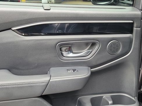 Certified 2025 Honda Pilot EX-L image 23