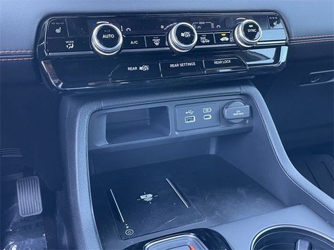 New 2025 Honda Pilot TrailSport image 19