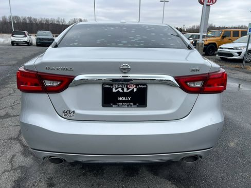 Used 2017 Nissan Maxima SR image 4