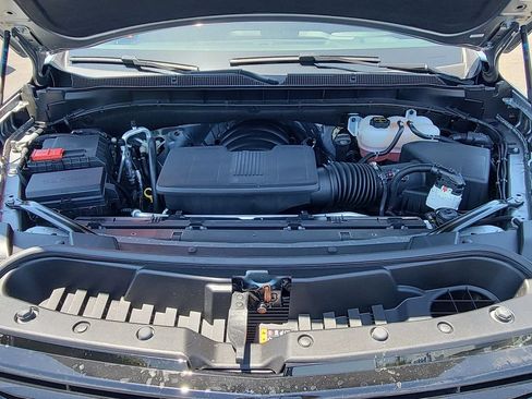 Used 2026 Chevrolet Suburban LS RWD image 29