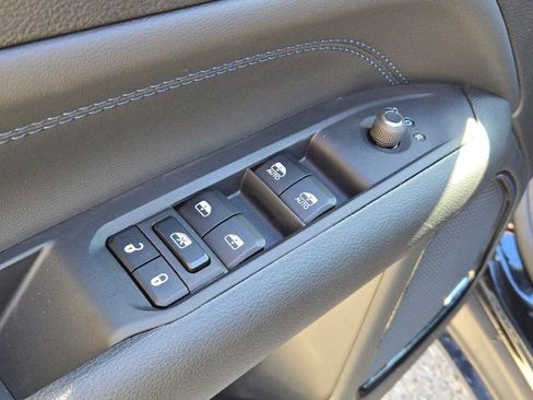 New 2026 Jeep Compass Latitude w/ Sun and Sound Group image 23