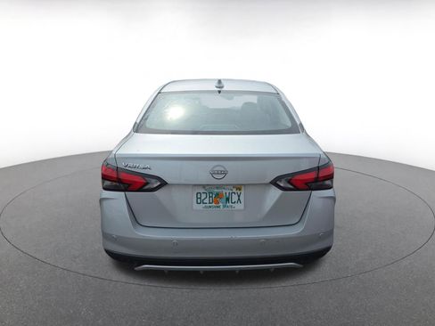 Used 2025 Nissan Versa SV image 6