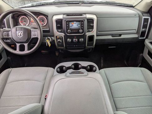 Used 2020 RAM 1500 Classic SLT image 24