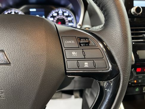 Used 2024 Mitsubishi Eclipse Cross SE image 19