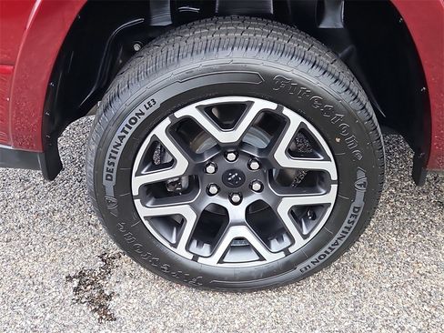 Used 2025 RAM 1500 Laramie image 9