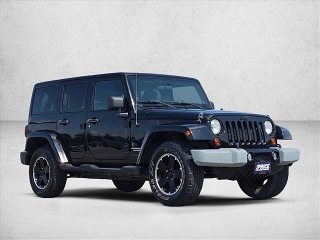 Used 2012 Jeep Wrangler Unlimited Sahara AWD/4WD image 3