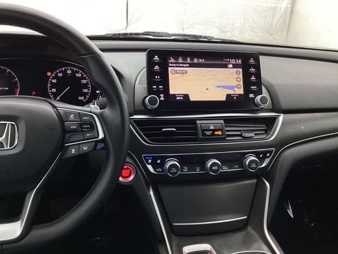 Used 2018 Honda Accord Touring image 34