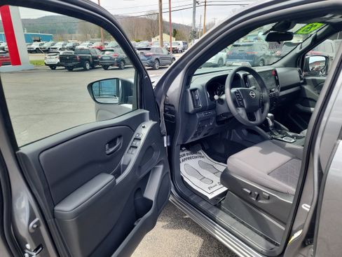 New 2026 Nissan Frontier SV w/ All-Weather Content Package AWD/4WD image 10