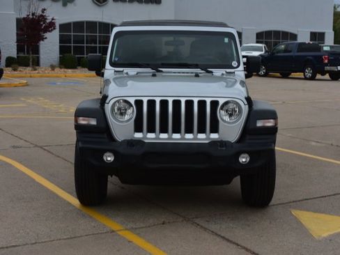 Used 2023 Jeep Wrangler Unlimited Sport AWD/4WD image 2