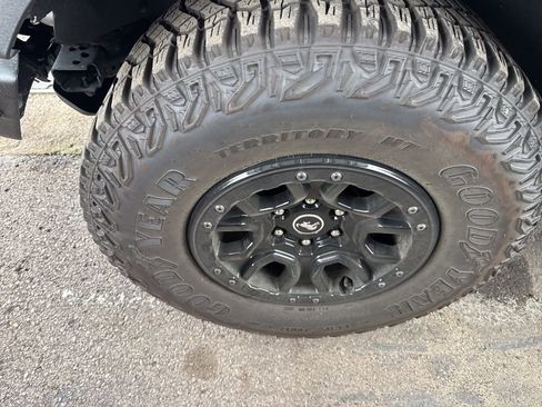 Used 2022 Ford Bronco Wildtrak image 3