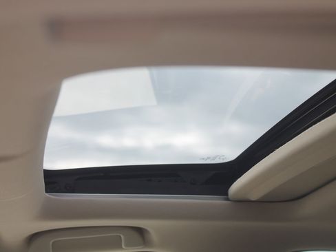 Used 2017 Honda CR-V EX-L image 8