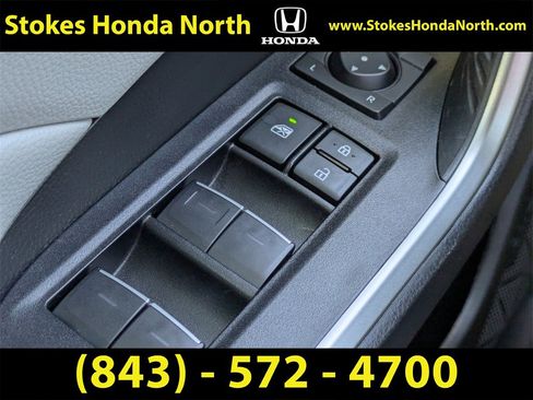 Used 2022 Toyota RAV4 XLE Premium image 23