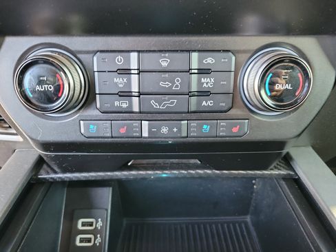 Used 2020 Ford F150 Raptor w/ Equipment Group 802A Luxury image 14