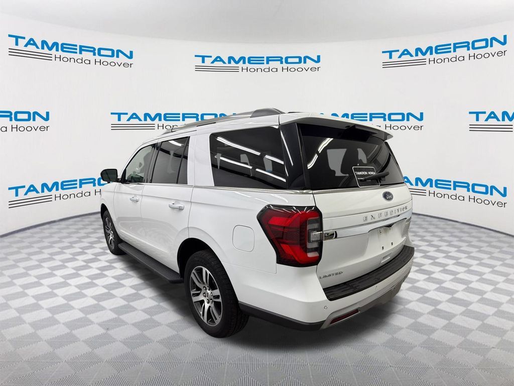 Used 2024 Ford Expedition Limited RWD image 3