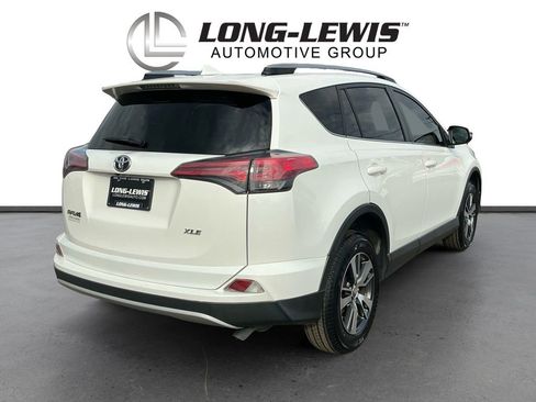 Used 2018 Toyota RAV4 XLE image 7
