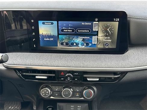 New 2025 Nissan Kicks SV w/ SV Premium Package image 14