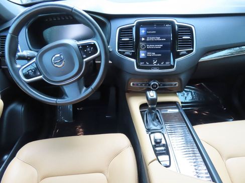 Used 2017 Volvo XC90 T6 Momentum w/ Vision Package AWD/4WD image 16