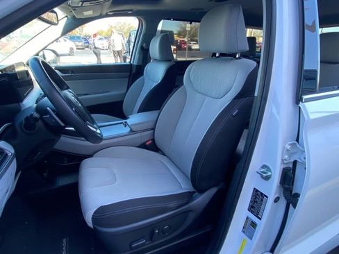 Used 2022 Hyundai Palisade SEL w/ Convenience Package image 15