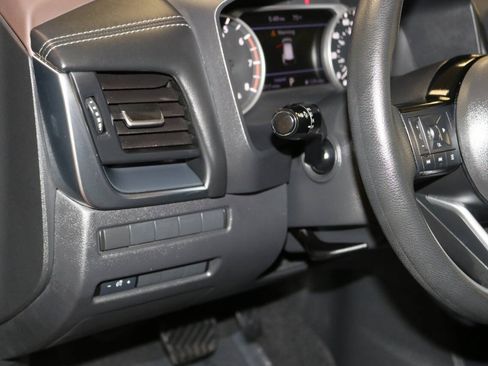 Used 2021 Nissan Rogue S FWD image 63